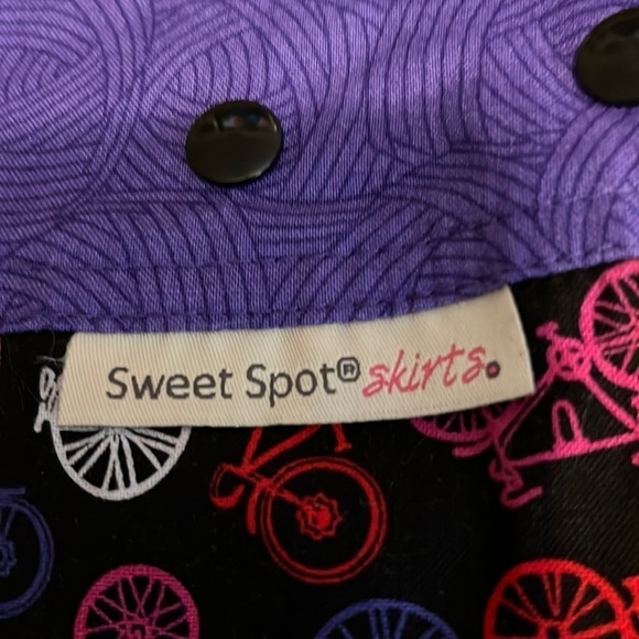 COPY - Sweet Spot adjustable/reversible skirt - Picture 7 of 7